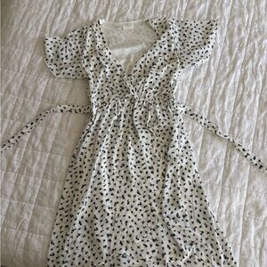 Floral faux Wrap Dress in White with blue flowers